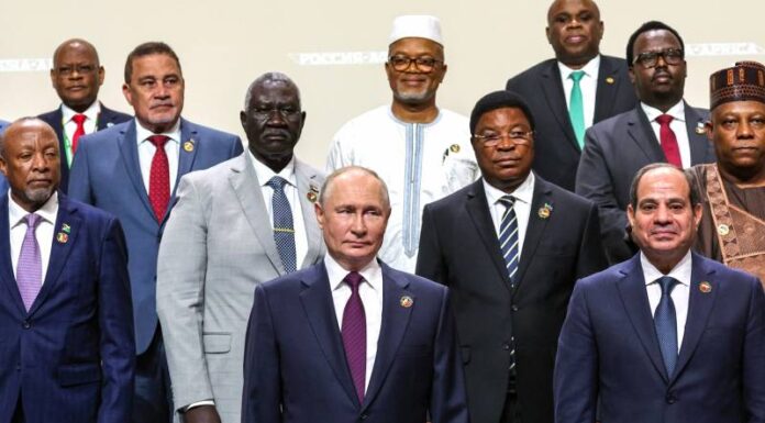 Africa notizie sui leader maschi. Agosto 2023, Putin con alcuni leader africani.